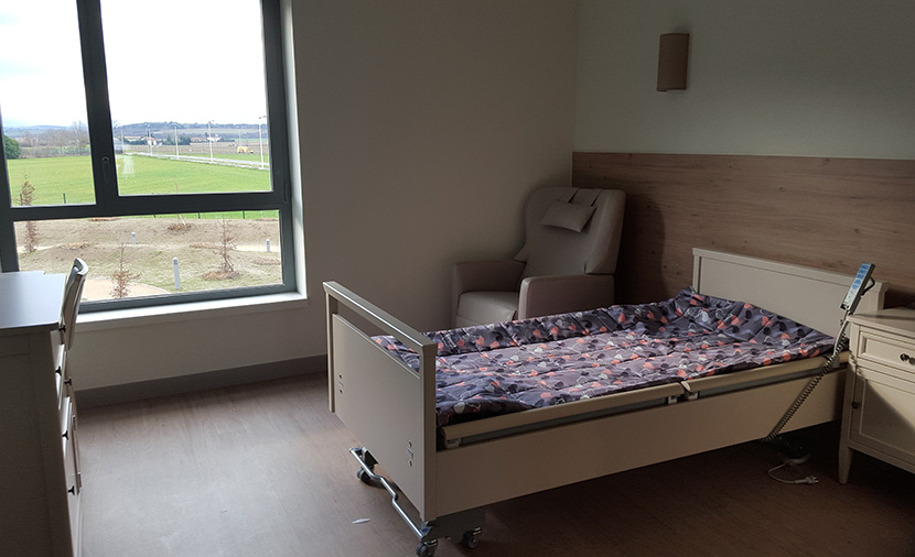 Chambre individuelle adaptee aux personnes âgées à l'Ehpad Vilanova Corbas